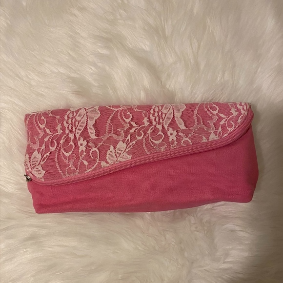 Chi AIR Breast Cancer Awareness - Picture 3 of 6